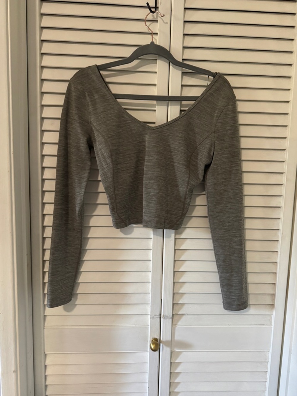 lululemon athletica Gray Scoop-Neck Long Sleeve Crop Top